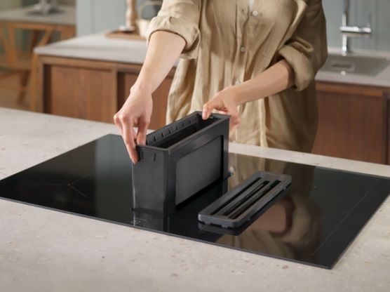 Варильна повверхня Electrolux індукційна, 80см, розширена зона, вбудована витяжка, Hob2Hood, чорний (KCC83443) 370133 фото