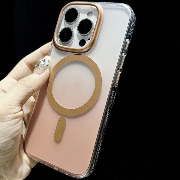 Чохол TPU+PC Shadow with MagSafe для Apple iPhone 15 Pro (6.1") Quicksand gold 337637 фото