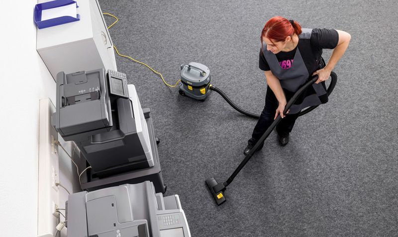 Пилосос професійний Karcher T 11/1 Classic, 850Вт, 235мБар, контейнер 11л, 3.9кг (1.527-197.0) 373476 фото