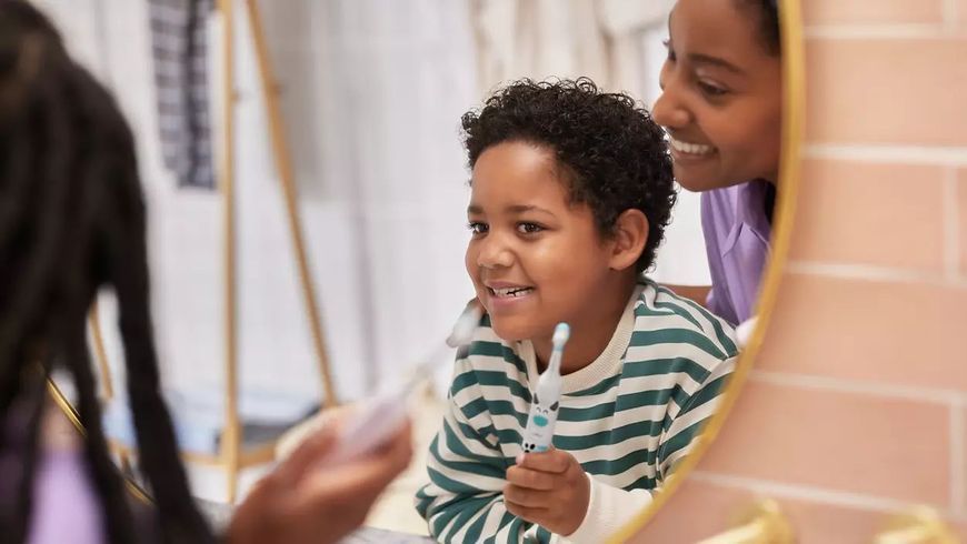 Щітка зубна електр. Philips, Philips Sonicare For Kids, для дітей, насадок-1, 2 комплекти наклейок, білий (HX3601/01) 373140 фото