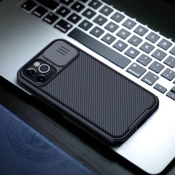 Карбонова накладка Nillkin Camshield (шторка на камеру) для Apple iPhone 13 Pro (6.1") Чорний / Black 222129 фото