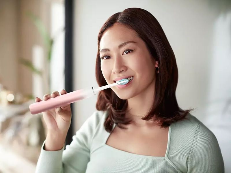 Щітка зубна електр. Philips, Sonicare DiamondClean Prestige 9900, 62т. колив/хв, насадок-1, SenseIQ, зарядний чохол, рожевий (HX9911/84) 369792 фото