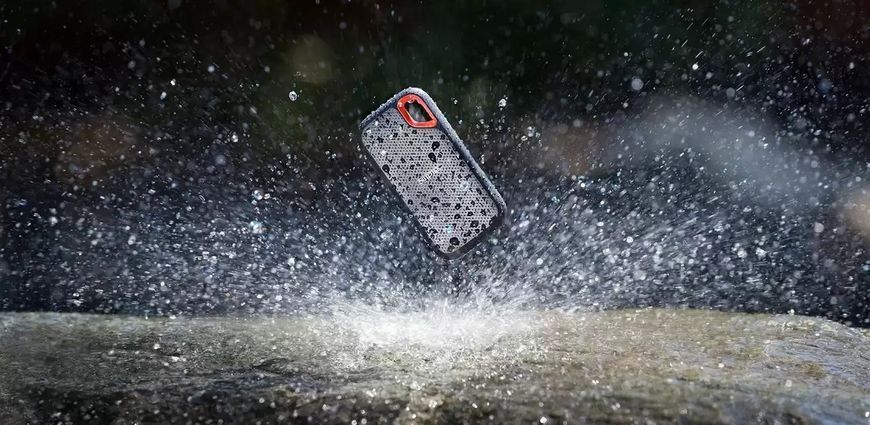 Портативний SSD SanDisk 4TB USB 3.2 Gen 2 Type-C E61 R1050/W1000MB/s IP55 (SDSSDE61-4T00-G25) 374862 фото