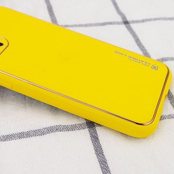 Шкіряний чохол Xshield для Apple iPhone 13 Pro (6.1") Жовтий / Yellow 240957 фото