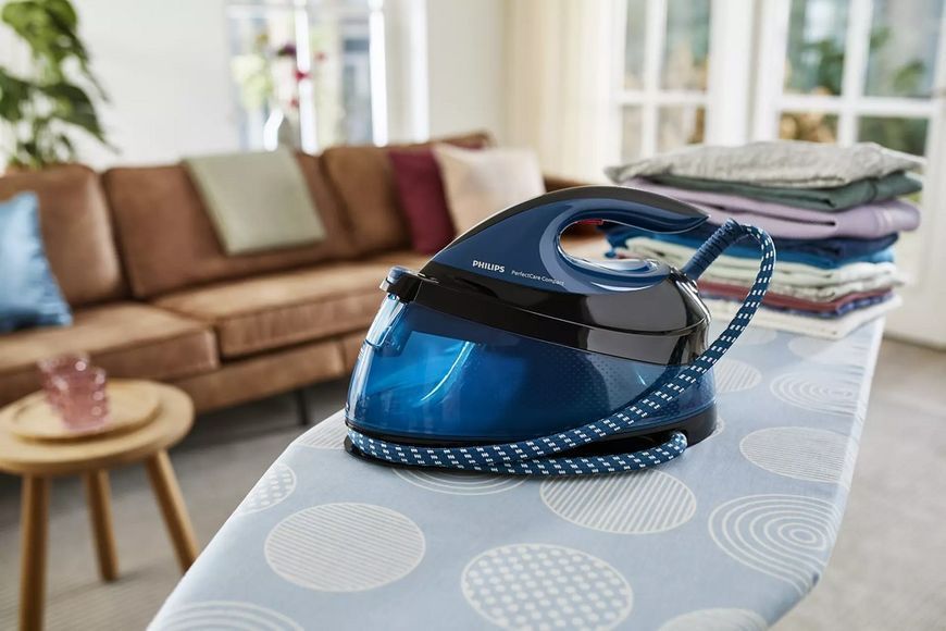 Праска-парогенератор Philips PerfectCare Compact, 2400Вт, 1500мл, паровий удар -420гр, постійна пара - 120гр, керам. підошва, синій (GC7846/80) 375623 фото