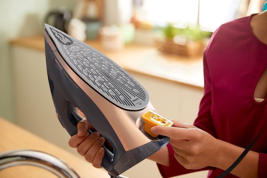 Праска Philips 7500 Series, 3200Вт, 300мл, паровий удар -260гр, постійна пара - 50гр, нерж. сталь, синій (DST7510/80) 375106 фото