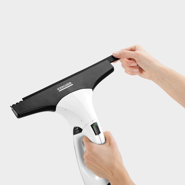Пилосос Karcher віконний WV 2 PLUS NP, вода -0.1л, автон. робота до 35хв, вага-0.6кг, білий (1.633-661.0) 373378 фото