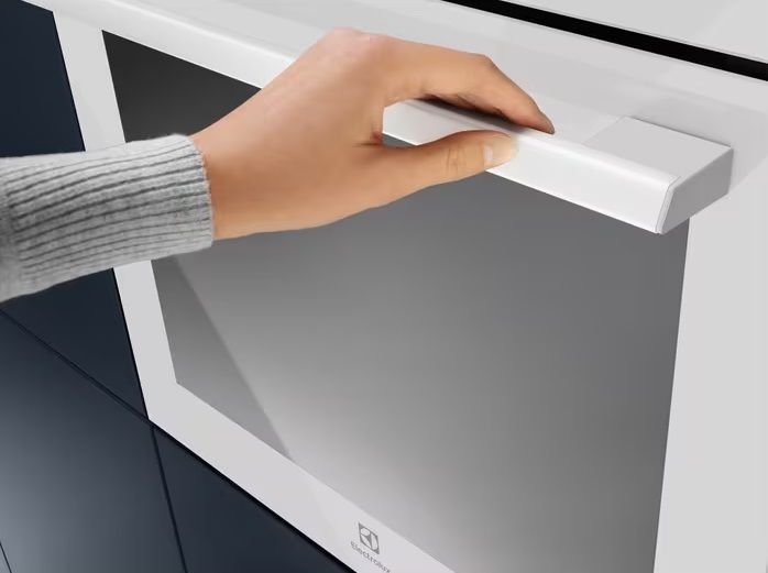Духова шафа Electrolux електрична, 65л, A, дисплей, конвекція, білий (EOF3H40BW) 368381 фото