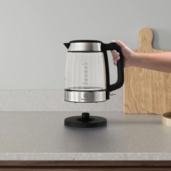 Електрочайник Electrolux 1.7л, Strix, скло, сріблясто-чорний (E4GK1-4GB) 369668 фото