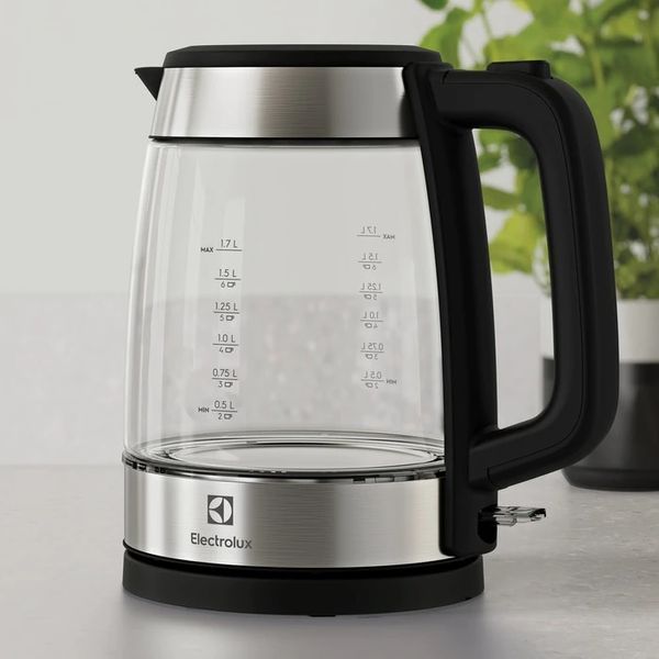 Електрочайник Electrolux 1.7л, Strix, скло, сріблясто-чорний (E4GK1-4GB) 369668 фото