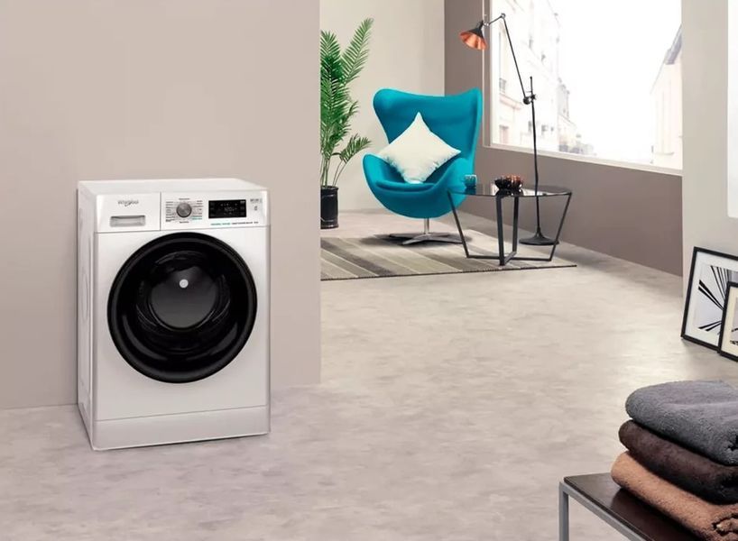 Пральна машина Whirlpool фронтальна, 8кг, 1200, A+++, 60см, дисплей, пара, інвертор, люк чорний, білий (FFB8248BVUA) 375610 фото