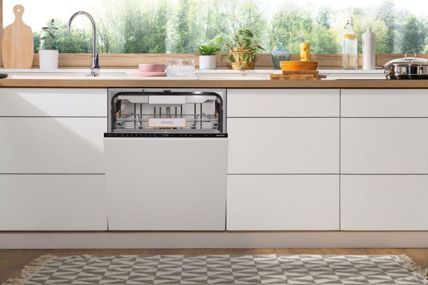 Посудомийна машина Gorenje вбудовувана, 16компл., A+++, 60см, інвертор,Wi-Fi, AquaStop, сенсорн.упр, 3и кошики, білий (GV673A65) 375629 фото