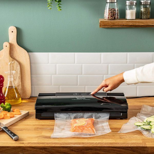 Вакууматор Tefal Classic для пакетів, 35см, електронне керування, +18 пакетів,, пластик, чорний (VT254070) 369262 фото