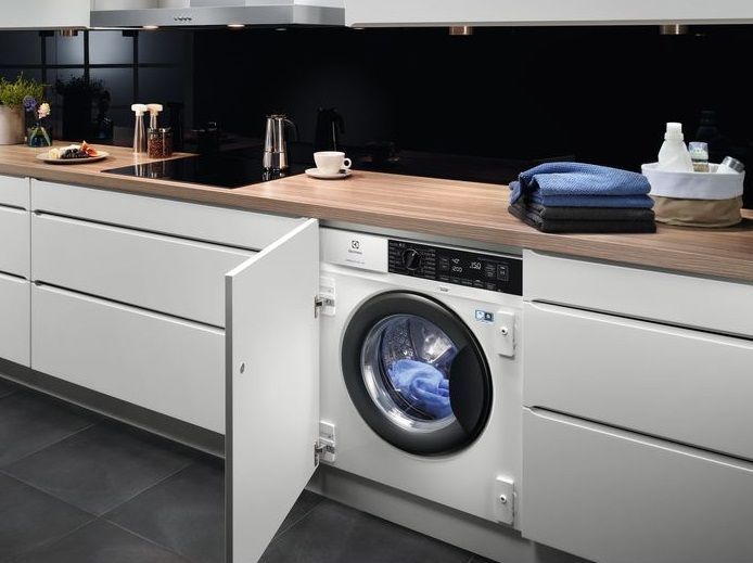 Пральна машина Electrolux вбудована фронтальна, 8кг, 1400, A+++, 55см, дисплей, пара, інвертор, білий (EW7N7F348SUI) 374738 фото