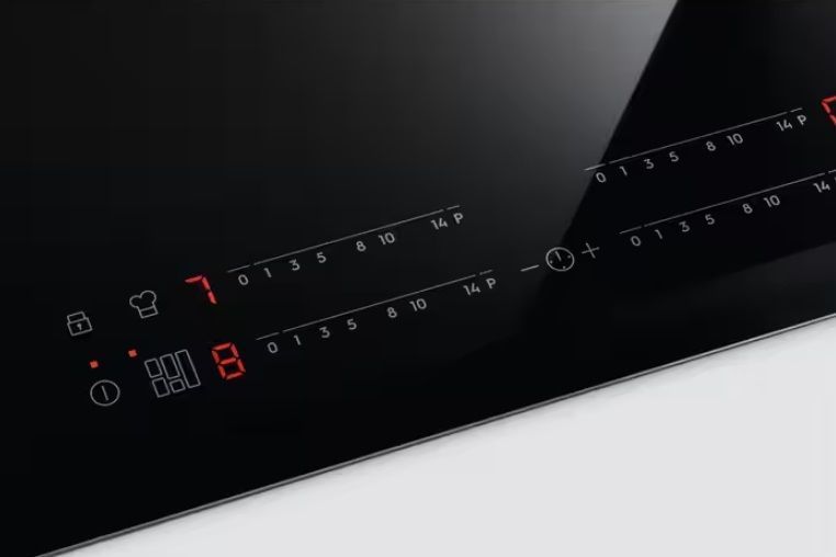 Варильна поверхня Electrolux індукційна, 71см, розширена зона, Hob2Hood, чорний (EIV734) 367461 фото