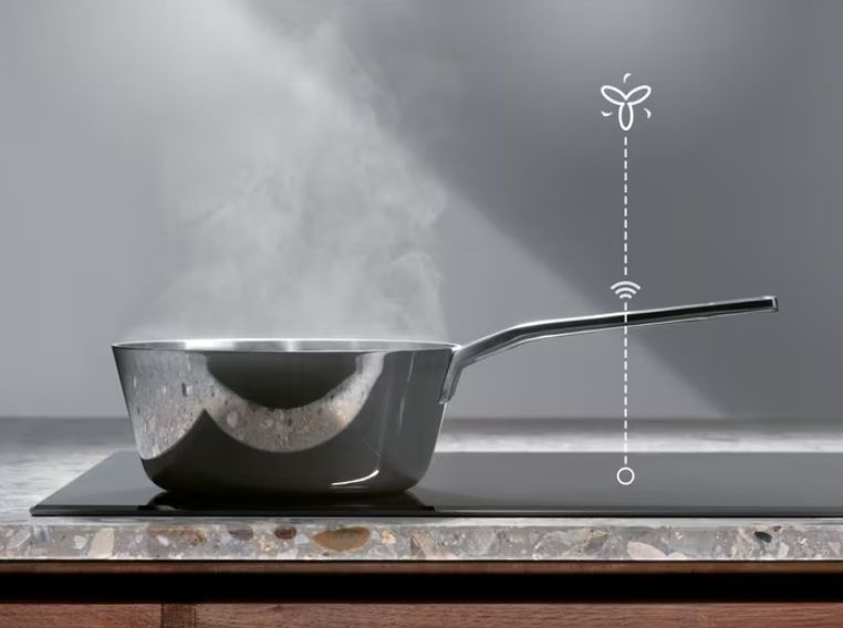 Варильна поверхня Electrolux індукційна, 71см, розширена зона, Hob2Hood, чорний (EIV734) 367461 фото