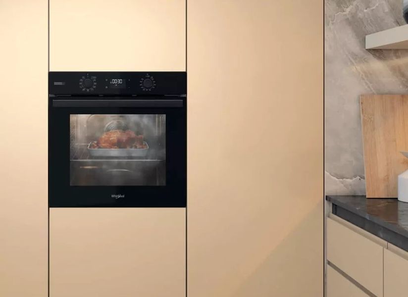 Духова шафа Whirlpool електрична, 71л, A+, дисплей, конвекція, телескопічні напрямні, пара, чорний (OMSR58CU1SB) 371459 фото