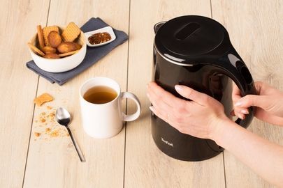 Електрочайник Tefal Safe`tea 1.7л, Strix, пластик, чорний глянець (KO260830) 371405 фото