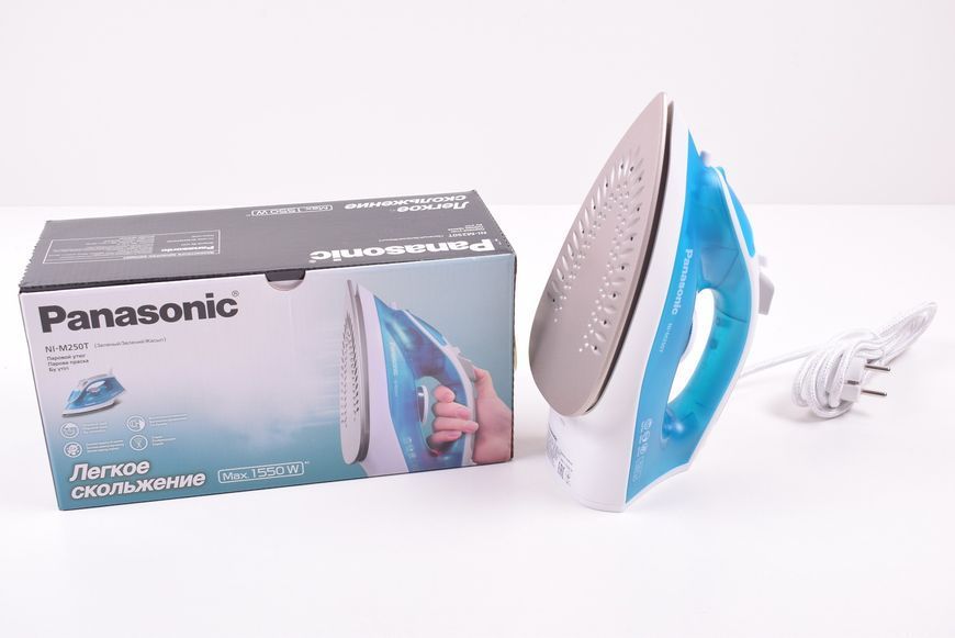 Праска PANASONIC, 1550Вт, 210мл, постійна пара - 15гр, керам. підошва, блакитний (NI-M250TGTW) 375345 фото