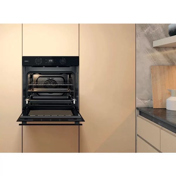 Духова шафа Whirlpool електрична, 71л, A+, дисплей, конвекція, телескопічні напрямні, пара, чорний (OMSK58CU1SB) 368655 фото