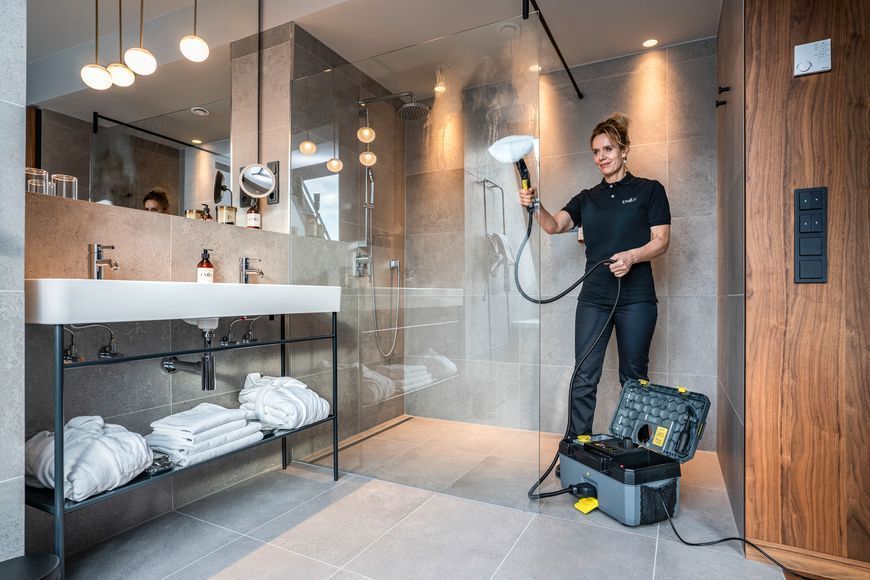Пароочисник Karcher SG 4/2 Classic, 2250 Вт, 4 бар, 145 &deg;C, 7 кг (1.092-301.0) 362280 фото