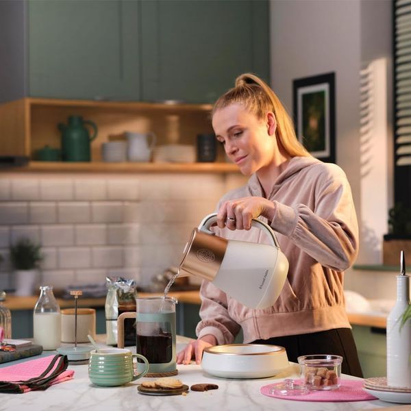 Електрочайник Russell Hobbs Calm, 1.7л, скло, біло-мідний (27450-70) 364548 фото