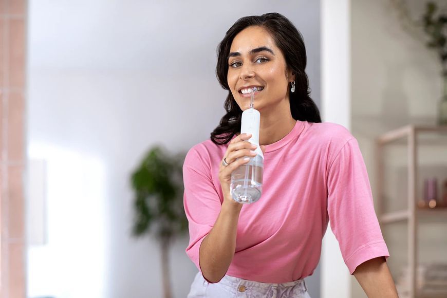 Іригатор Philips портативний Sonicare Cordless Power Flosser 3000, чаша 250 мл, чохол, 2 насадки , білий (HX3826/31) 371235 фото
