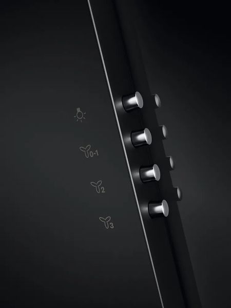 Витяжка Electrolux вертикальна, 60см, 600м куб год., чорний (LFV326K) 380343 фото