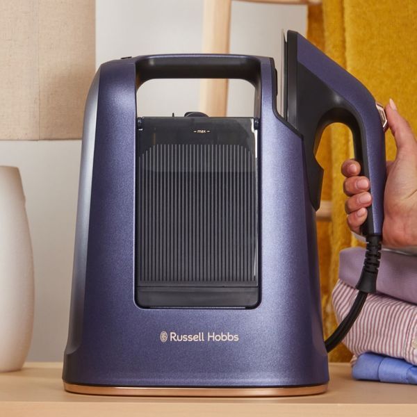 Відпарювач Russell Hobbs Genie Maestro, 1700Вт, 750мл, паровий удар -20гр, верт. відпарювання, керам. підошва, синій 399222 фото
