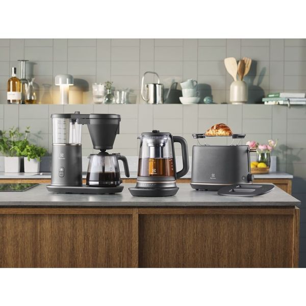 Електрочайник Electrolux 1.7л, Strix, скло, заварник, підтримка температури, чорний (E7GK1-8BP) 369072 фото