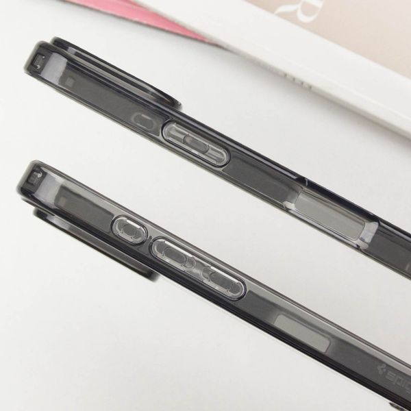 Чохол SGP Black Matte (MagFit) для Apple iPhone 16 (6.1") Black 318055 фото