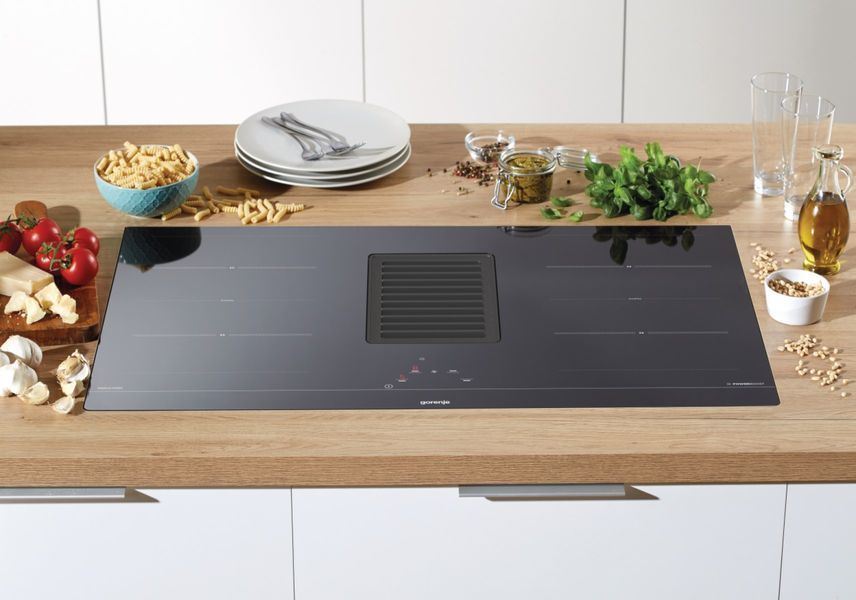 Варильна повверхня Gorenje індукційна, 83см, розширена зона, вбудована витяжка, 620м.куб/год, чорний (HET949BSC) 367502 фото