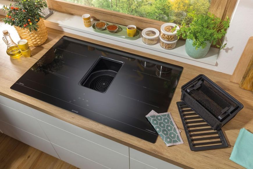 Варильна повверхня Gorenje індукційна, 83см, розширена зона, вбудована витяжка, 620м.куб/год, чорний (HET949BSC) 367502 фото