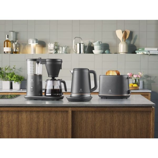 Електрочайник Electrolux 1.7л, Strix, метал, підтримка температури, чорний матовий (E7K1-6BP) 369622 фото