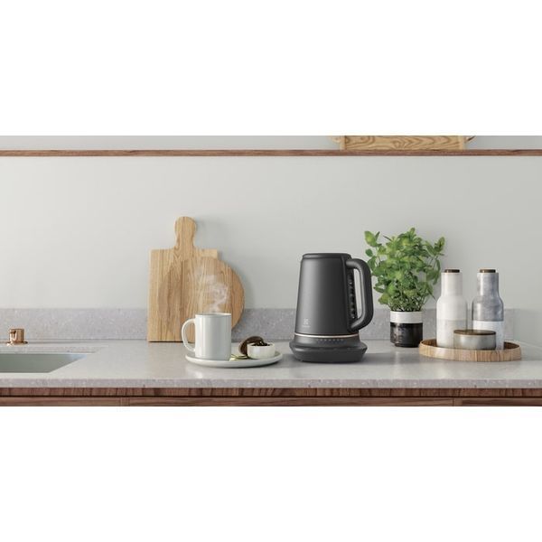 Електрочайник Electrolux 1.7л, Strix, метал, підтримка температури, чорний матовий (E7K1-6BP) 369622 фото