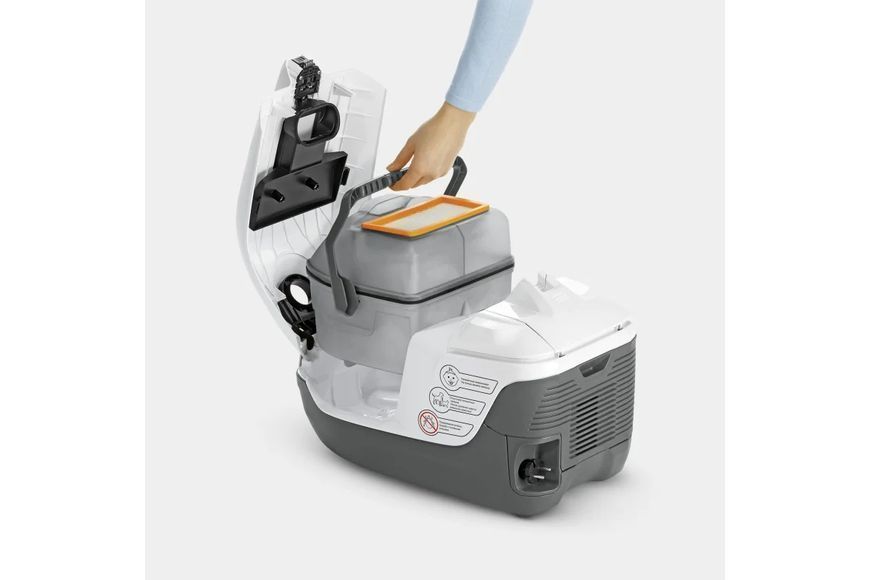 Пилосос Karcher миючий DS 6 Plus, 650Вт, конт пил -0.6л, вода -2 л, НЕРА, білий (1.195-252.0) 373428 фото