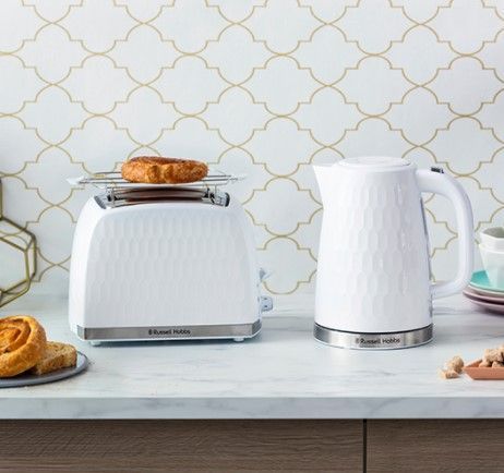 Електрочайник Russell Hobbs Honeycomb 1.7л, пластик, білий (26050-70) 363561 фото