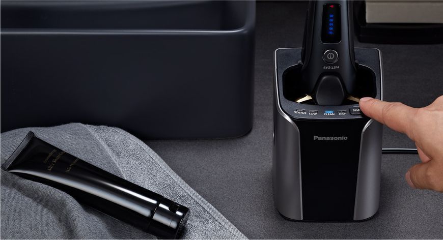 Бритва електр. Panasonic сіткова, бритв.головок-5, Li-Ion, сух.+волог., тример, док-станція , чорно-синій (ES-LV97-K820) 367530 фото
