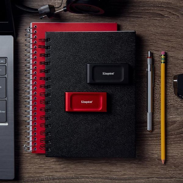 Портативний SSD Kingston 2TB USB 3.2 Gen 2 Type-C XS1000 (SXS1000/2000GA) 380620 фото