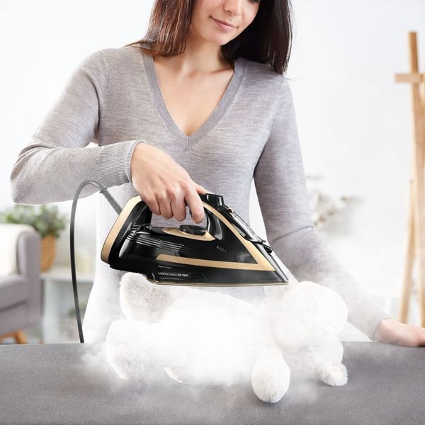 Праска Tefal Puregliss, 3000Вт, 270мл, паровий удар -280гр, постійна пара - 50гр, керам. підошва, чорно-мідний (FV8064E0) 375675 фото