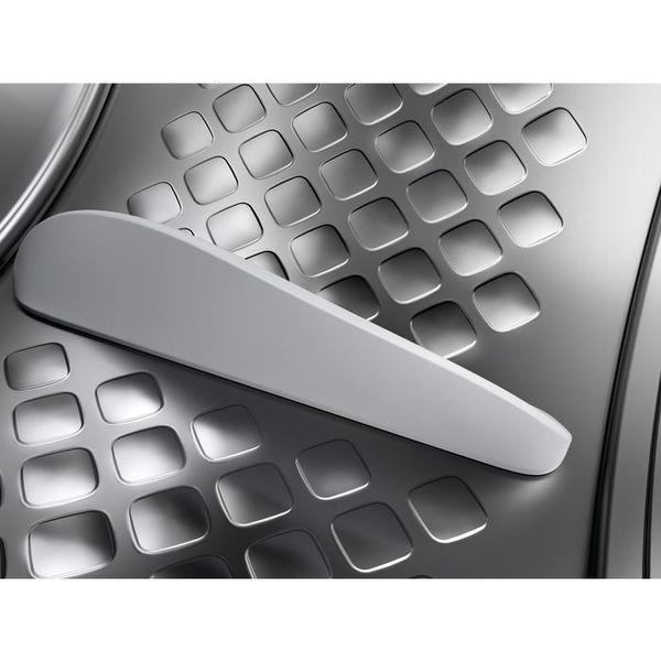 Сушильна машина Electrolux тепловий насос, 9кг, A+++, 64см, дисплей, інвертор, білий (EW7D394UU) 374369 фото