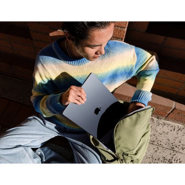 Ноутбук Apple MacBook Air 15.3 8CPU/10GPU/24GB/512GB Midnight MC9L4 2024 (M3) 330576 фото