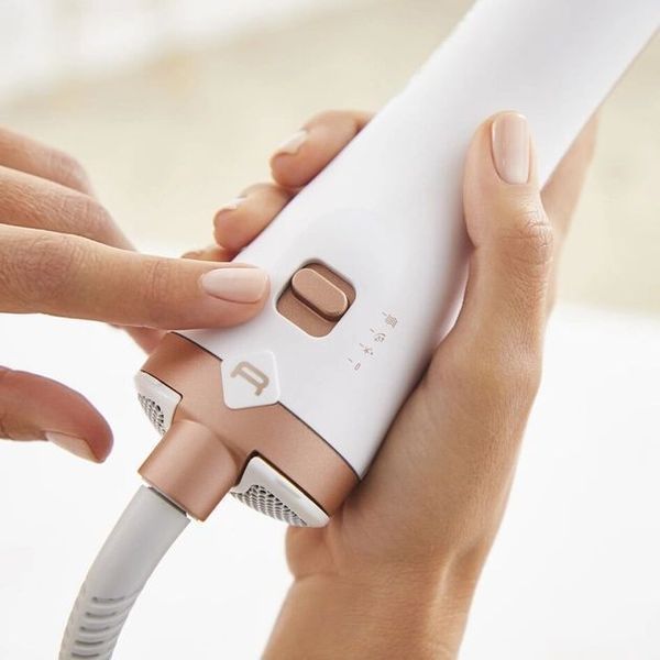 Фен-щітка Rowenta Brush Activ' Ultimate Care, 700Вт, 3 режими, іоніз-я, хол. обдув, оберт. насадок, кераміка, біло-золотий (CF9720F0) 369653 фото