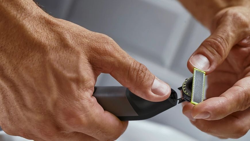 Бритва електр. Philips OneBlade Pro 360, Li-Ion, сух.+волог., індикатор заряду, твердий чохол, чорний (QP6652/61) 368729 фото