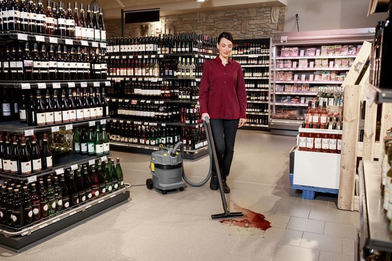 Пилосос професійний Karcher NT 22/1 Ap, 1300Вт, 249мБар, контейнер 22л, 5.7кг (1.378-600.0) 373325 фото
