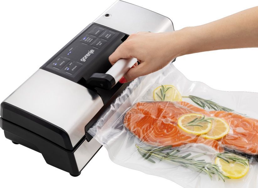 Вакууматор Gorenje для пакетів, 120Вт, 30см, електронне керування, +10 пакетів, нерж, чорний (VS120EPRO) 372355 фото