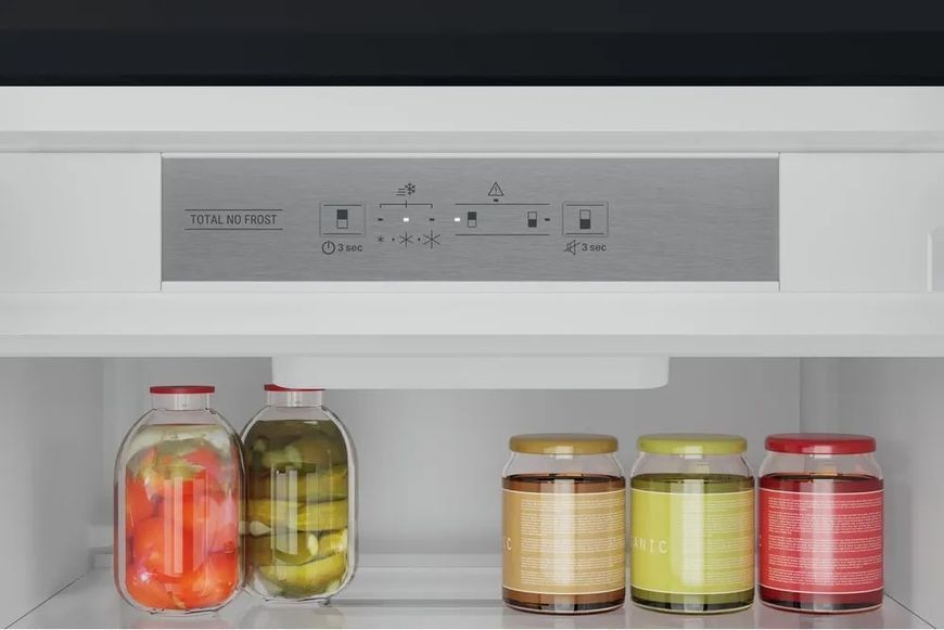 Холодильник Hotpoint вбудований з нижн. мороз., 193,5x54х54, холод.відд.-212л, мороз.відд.-68л, 2дв., А+, NF, інв., зона нульова, білий (HAC20T321) 373893 фото