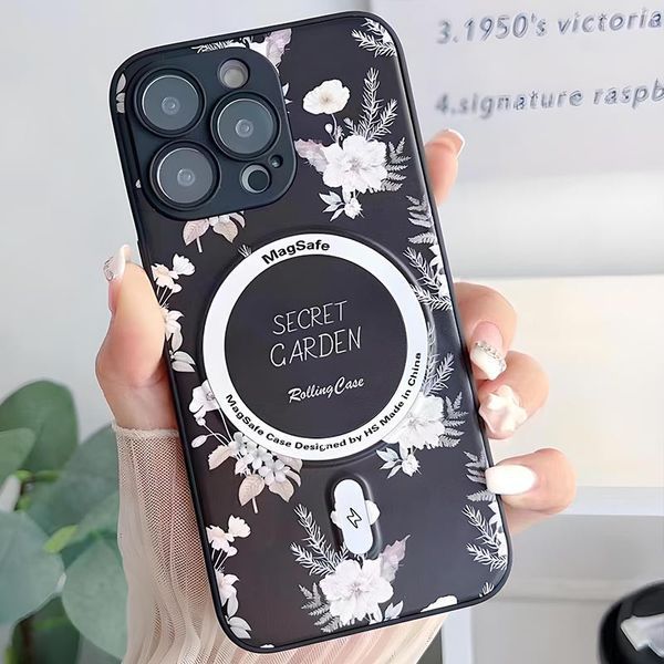 TPU+PC чохол Secret Garden with MagSafe для Apple iPhone 14 Pro (6.1") Black 260154 фото