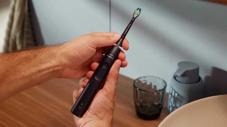 Щітка зубна електр. Philips, Sonicare 5300 Series, 62т. колив/хв, насадок-1, футляр, чорний (HX7101/02) 379797 фото