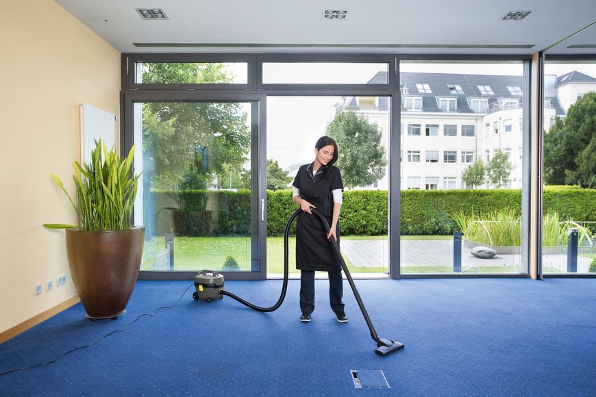 Пилосос професійний Karcher T 7/1 Classic, 850Вт, 235мБар, контейнер 7л, 3.5кг (1.527-181.0) 373463 фото